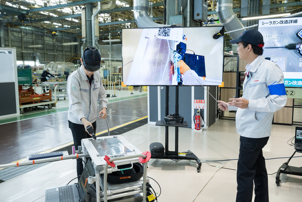 Toyota_Future of Car Manufacturing03.jpg