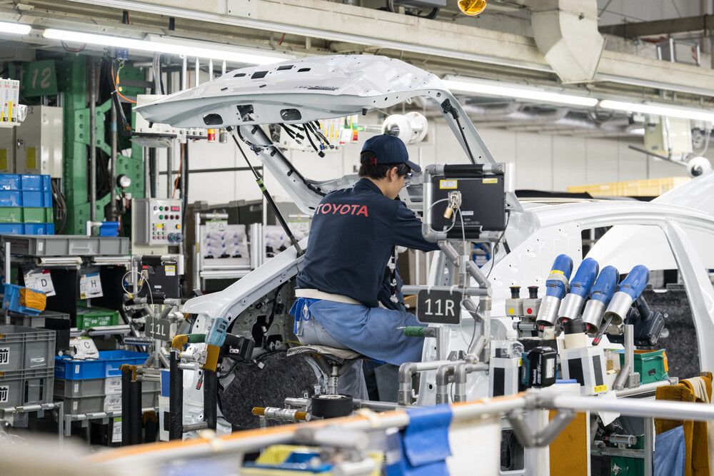 Toyota_Future of Car Manufacturing01.jpg