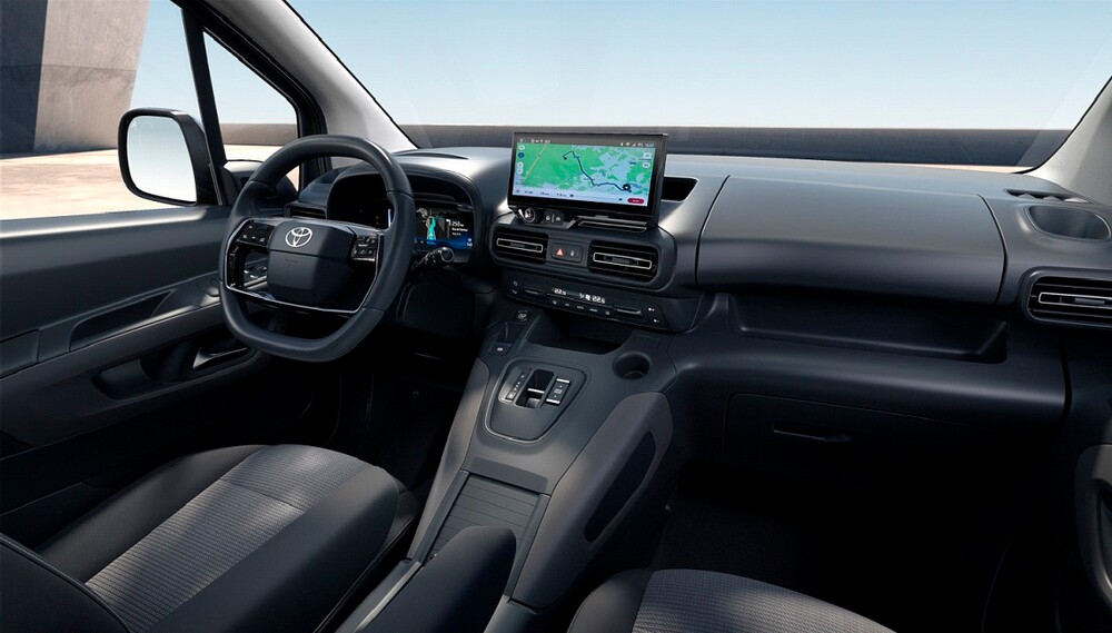 Proace City Verso Interior.jpg